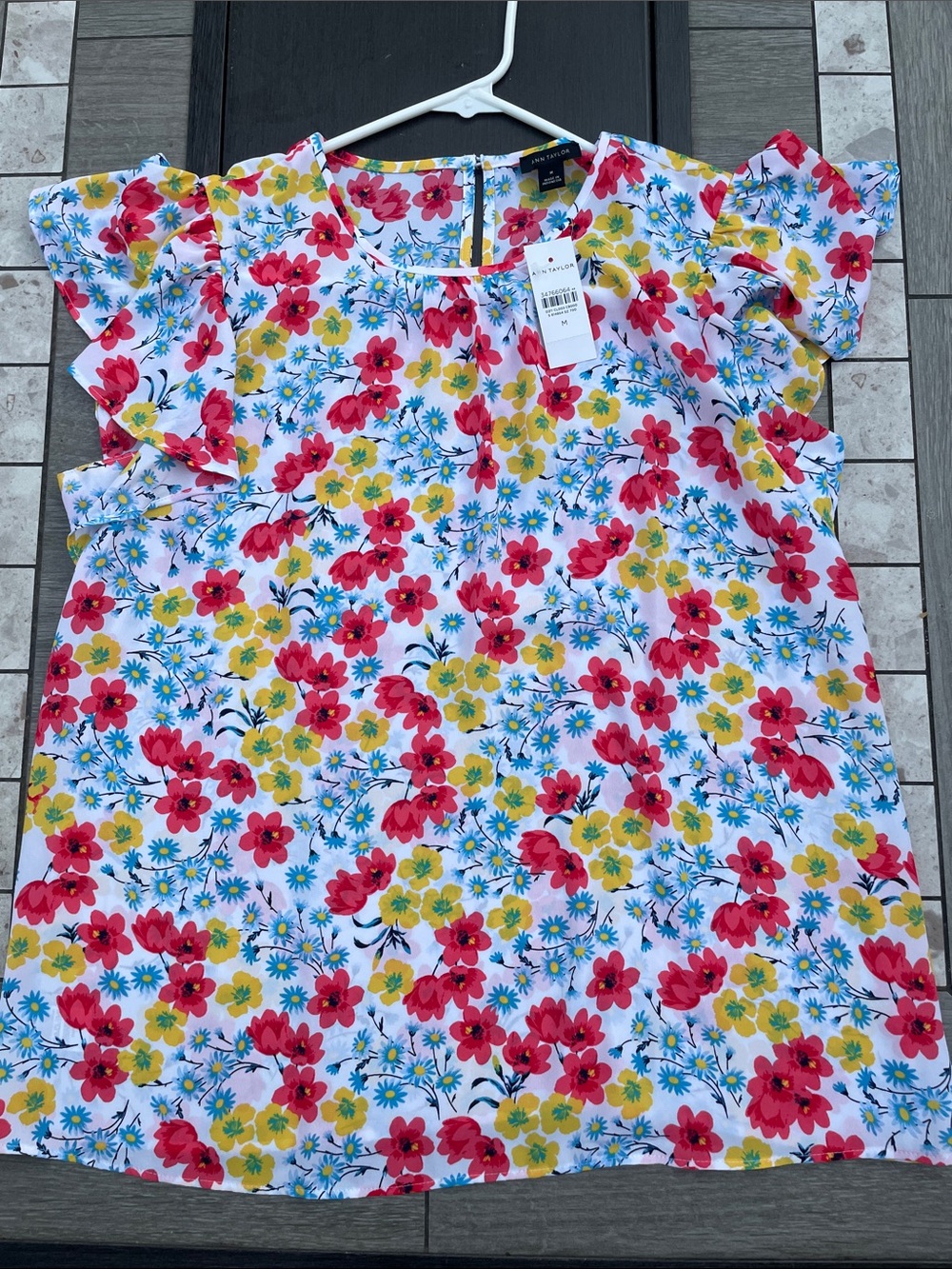 Ann Taylor White Floral Ruffle Sleeve Top